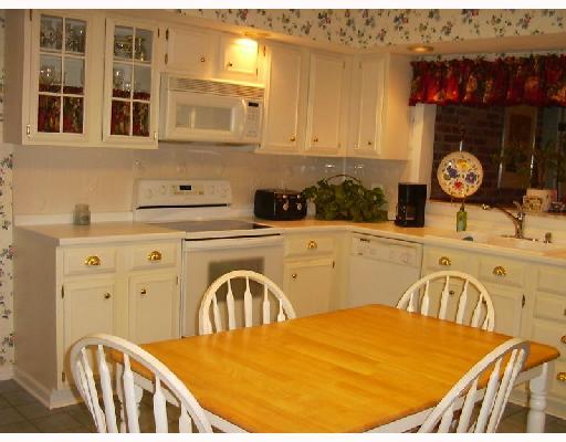 156 Boxfield Road Upper St. Clair, PA 15241 - Photo 5 of 8 Gallery Image 5