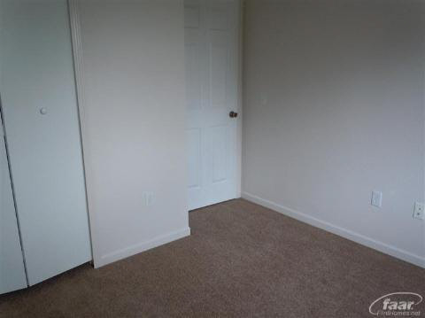 4214 Branch Road Flint, MI 48506 - Photo 12 of 23 20131975-11.JPG
