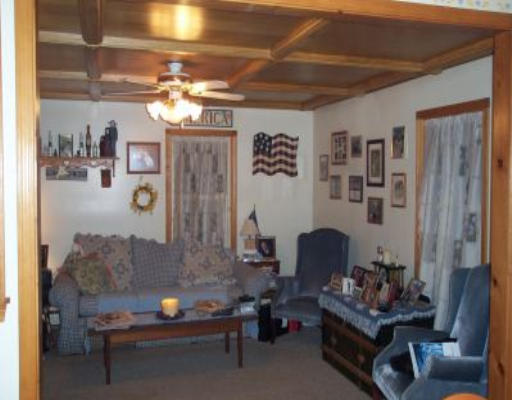 943 Providence Road Northbridge, MA 01588 - Photo 3 of 3 Gallery Image 3