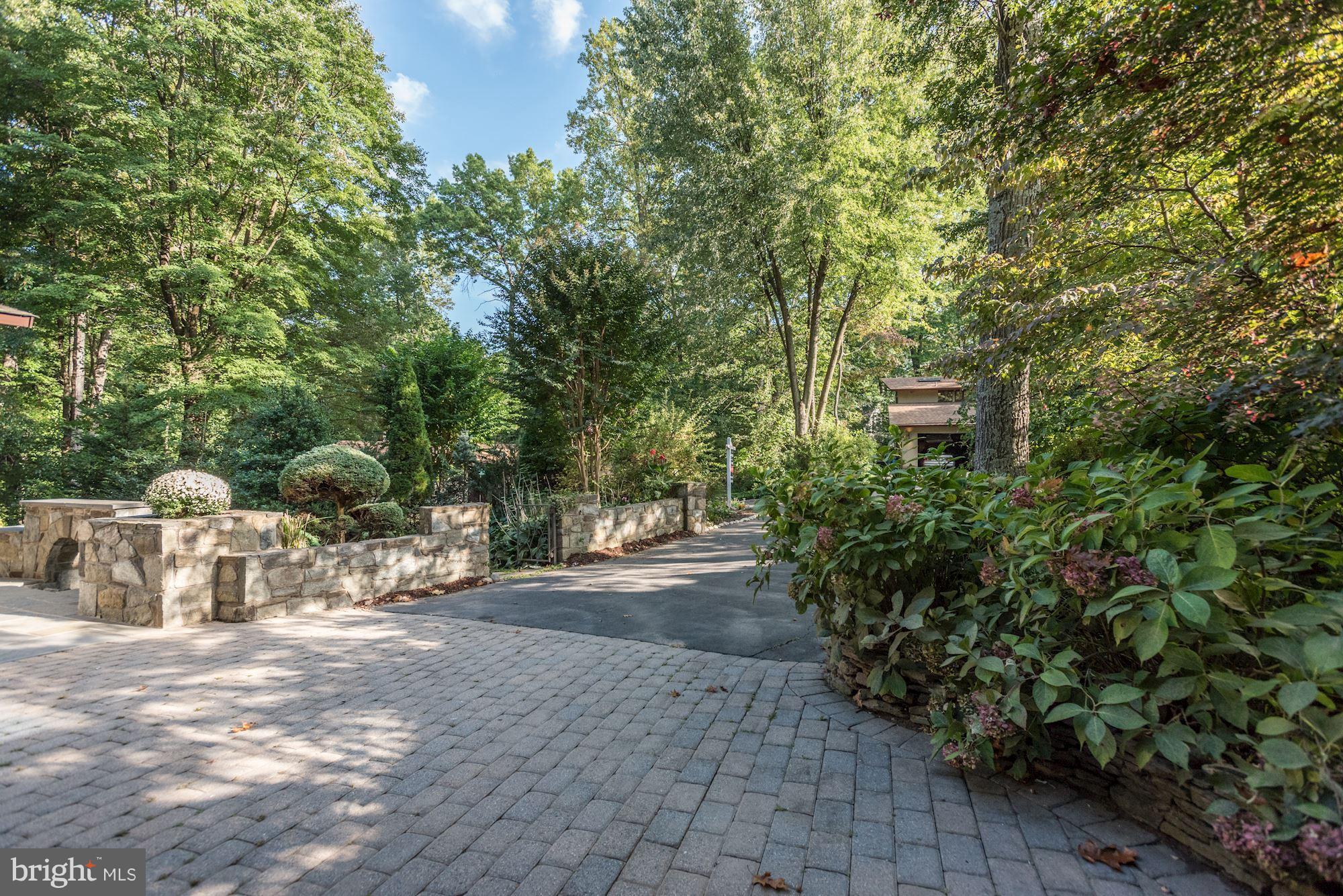 1583 North Village Road Reston, VA 20194 - Photo 2 of 30 Exterior (Front)