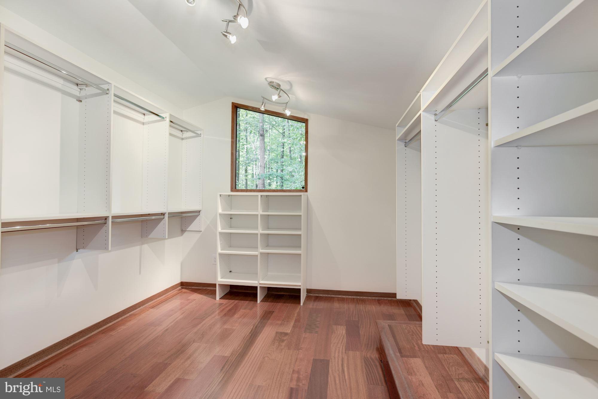 1583 North Village Road Reston, VA 20194 - Photo 20 of 30 Bedroom (Master)