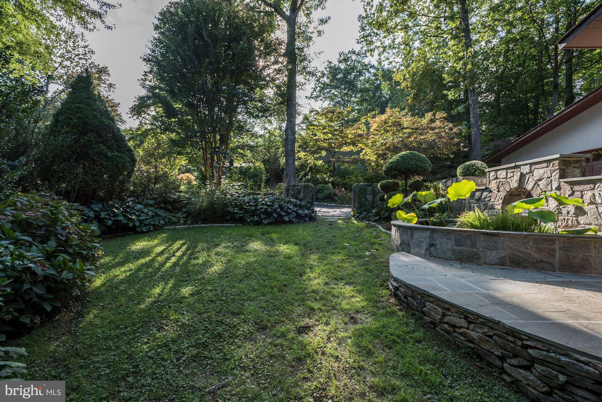 1583 North Village Road Reston, VA 20194 - Photo 25 of 30 Exterior (General)