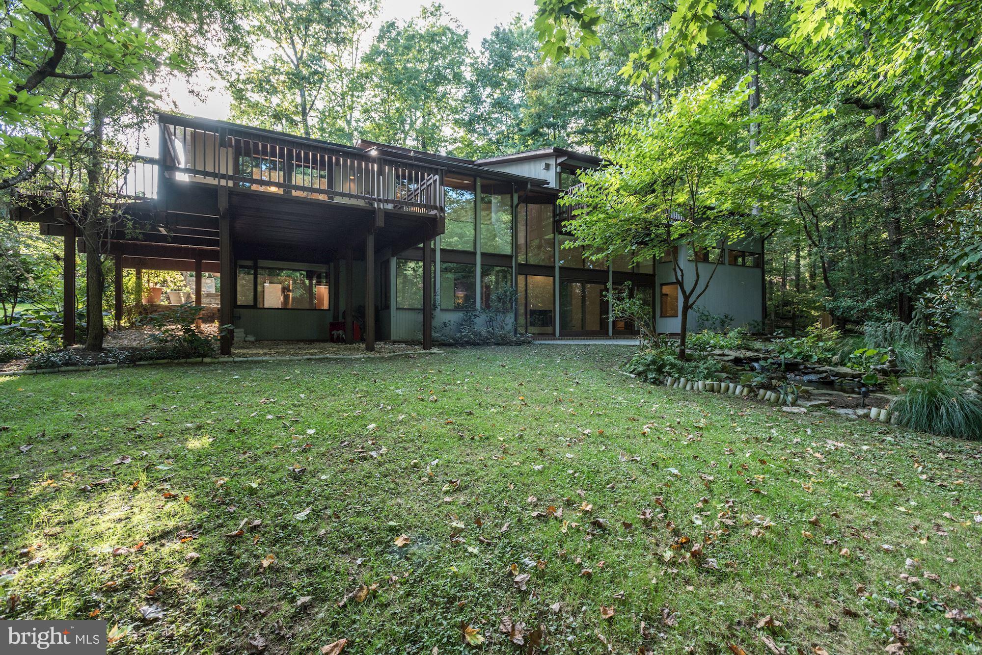 1583 North Village Road Reston, VA 20194 - Photo 29 of 30 Exterior (Rear)
