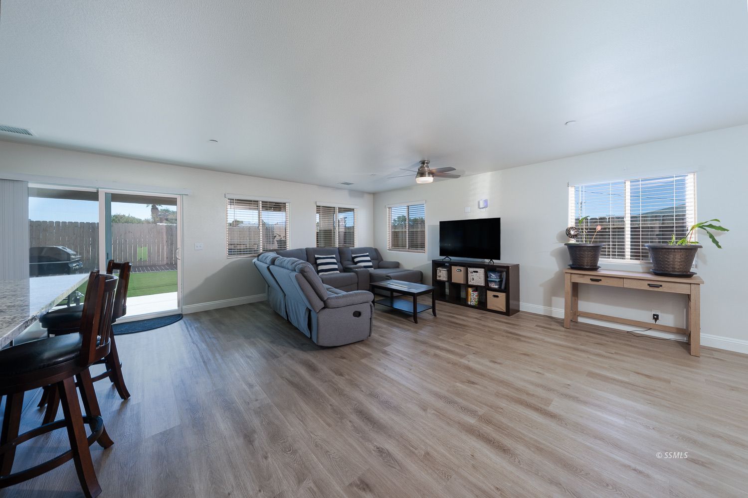 1117 Porter Street Ridgecrest, CA 93555 - Photo 7 of 36