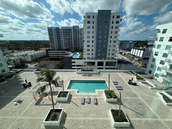 $2,100 | 140 South Dixie Highway, Unit 915, Hollywood, FL 33020