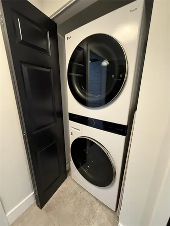 $2,100 | 140 South Dixie Highway, Unit 915, Hollywood, FL 33020