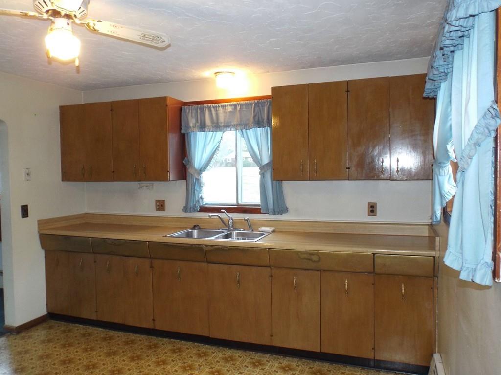 14 Tremlett Road Billerica, MA 01821 - Photo 5 of 20