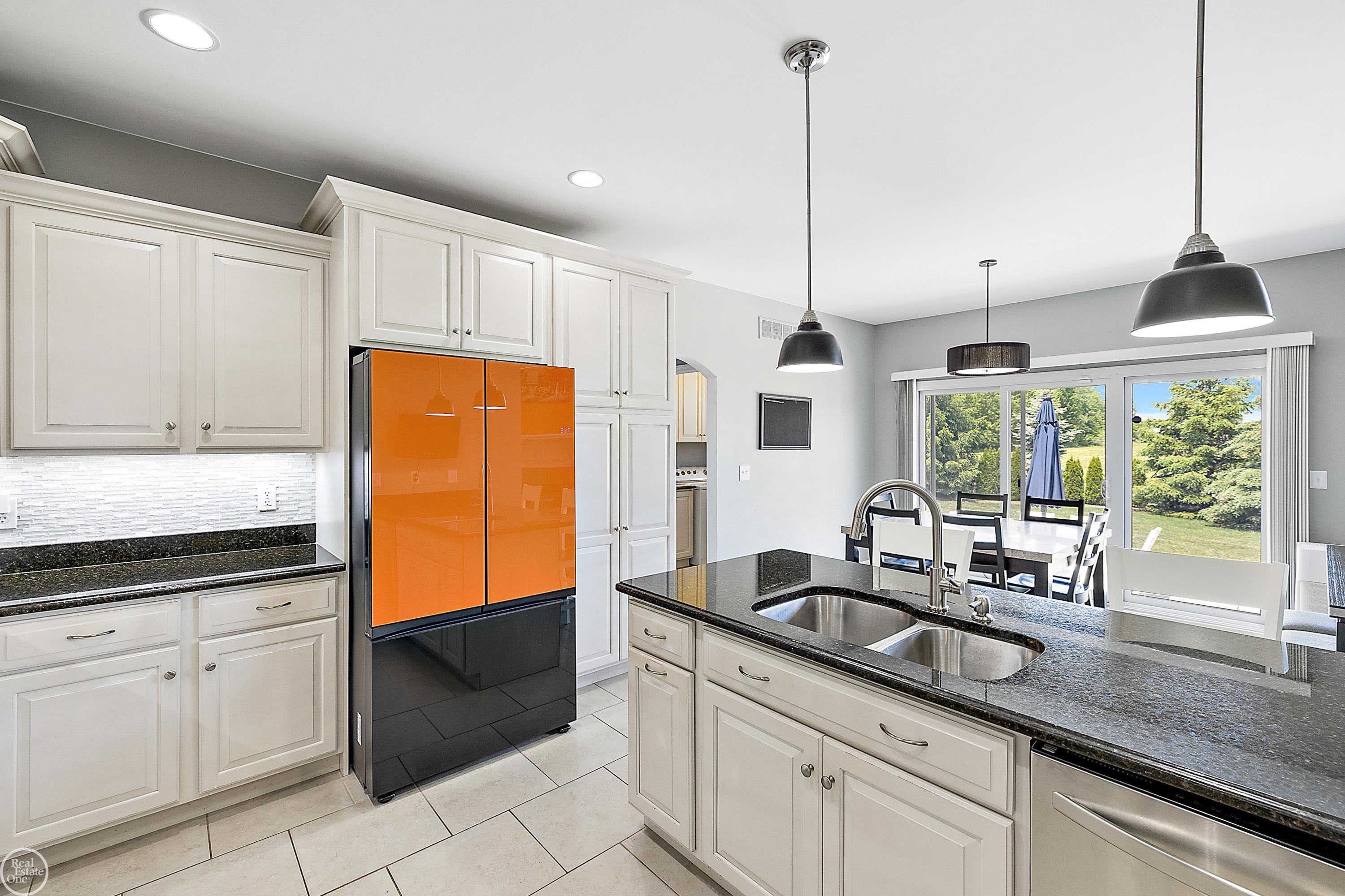16389 Moore Park Road Macomb, MI 48044 - Photo 24 of 57 50110602-23.JPG