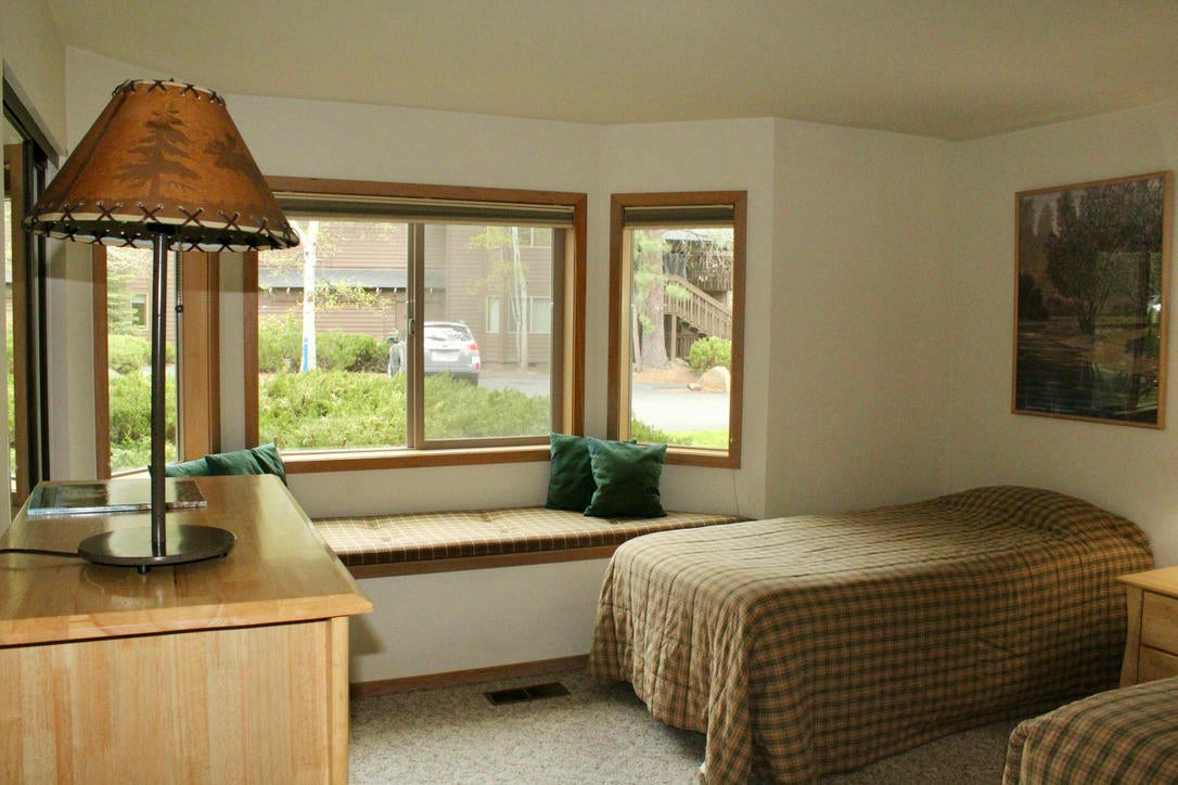 57377-29b2 Beaver Ridge Loop Sunriver, OR 97707 - Photo 10 of 23 10-Gbed-R29