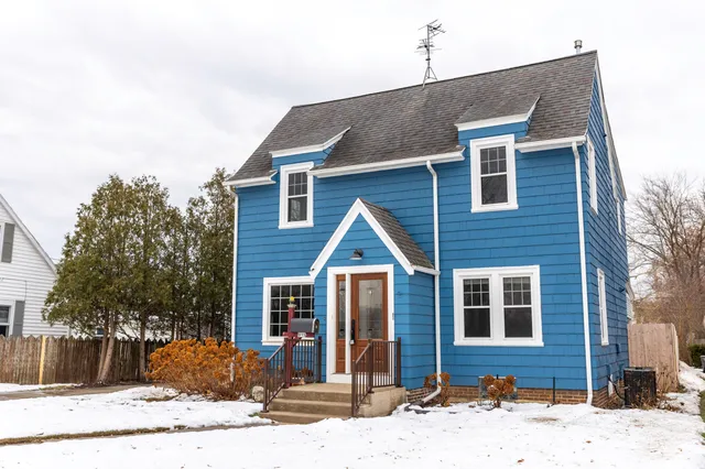 $269,900 | 915 North Avenue, Sheboygan, WI 53083