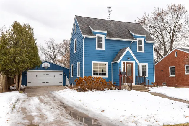 $269,900 | 915 North Avenue, Sheboygan, WI 53083