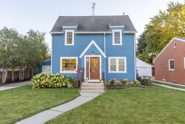 $269,900 | 915 North Avenue, Sheboygan, WI 53083