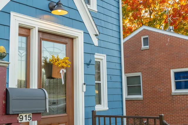 $269,900 | 915 North Avenue, Sheboygan, WI 53083