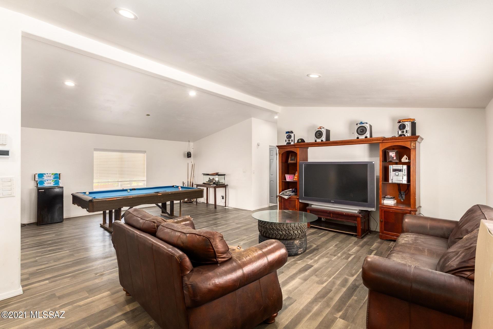 4555 West Alvaro Road Tucson, AZ 85746 - Photo 8 of 26 Gallery Image 8