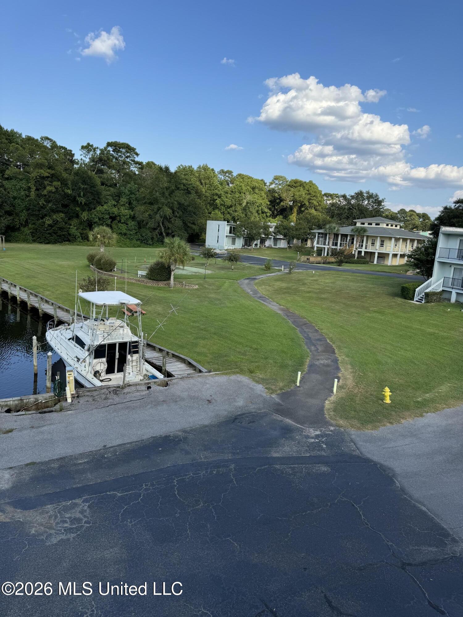 3230 Cumberland Road, Unit 213 Ocean Springs, MS 39564 - Photo 12 of 32 IMG_6568