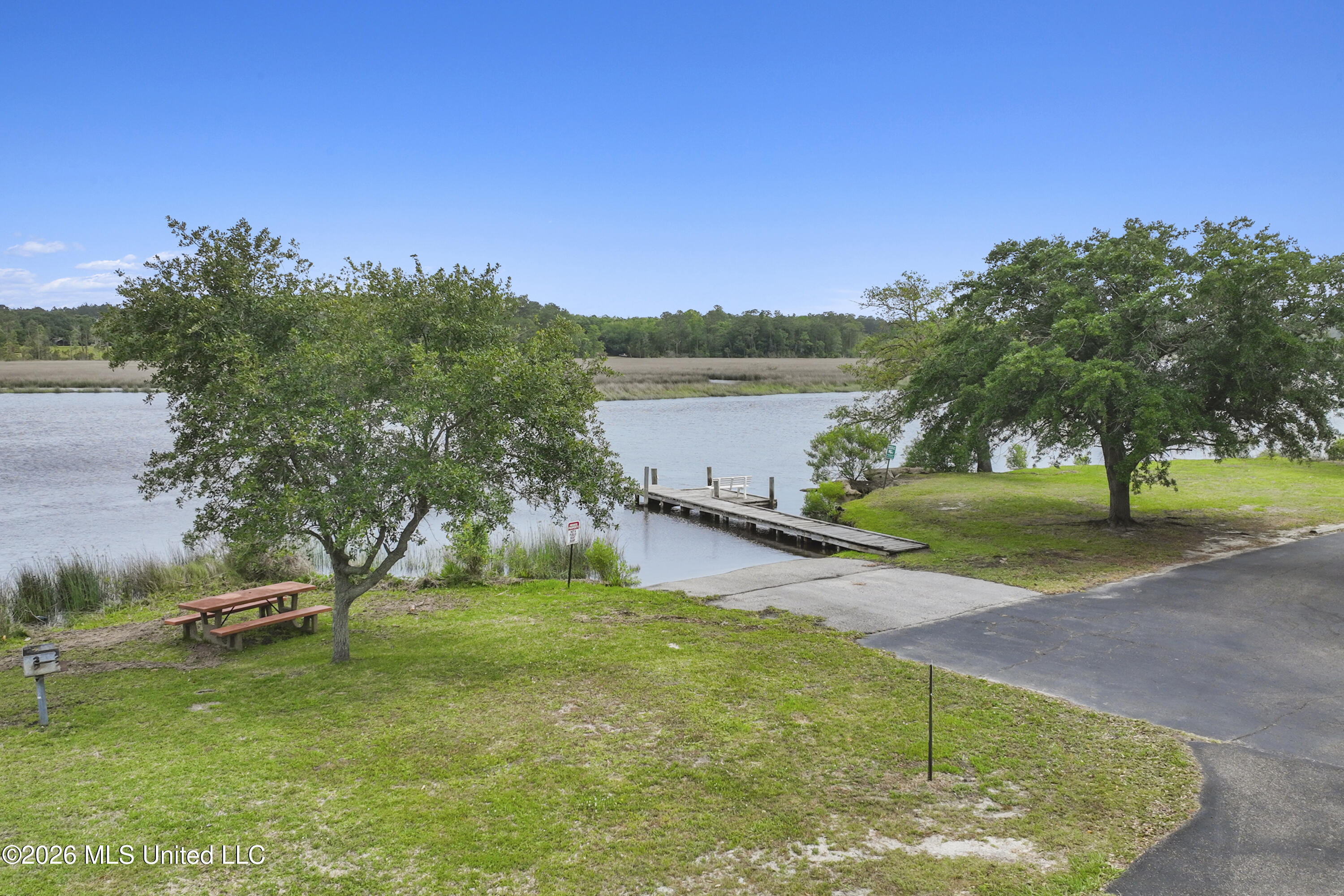 3230 Cumberland Road, Unit 213 Ocean Springs, MS 39564 - Photo 13 of 32 017