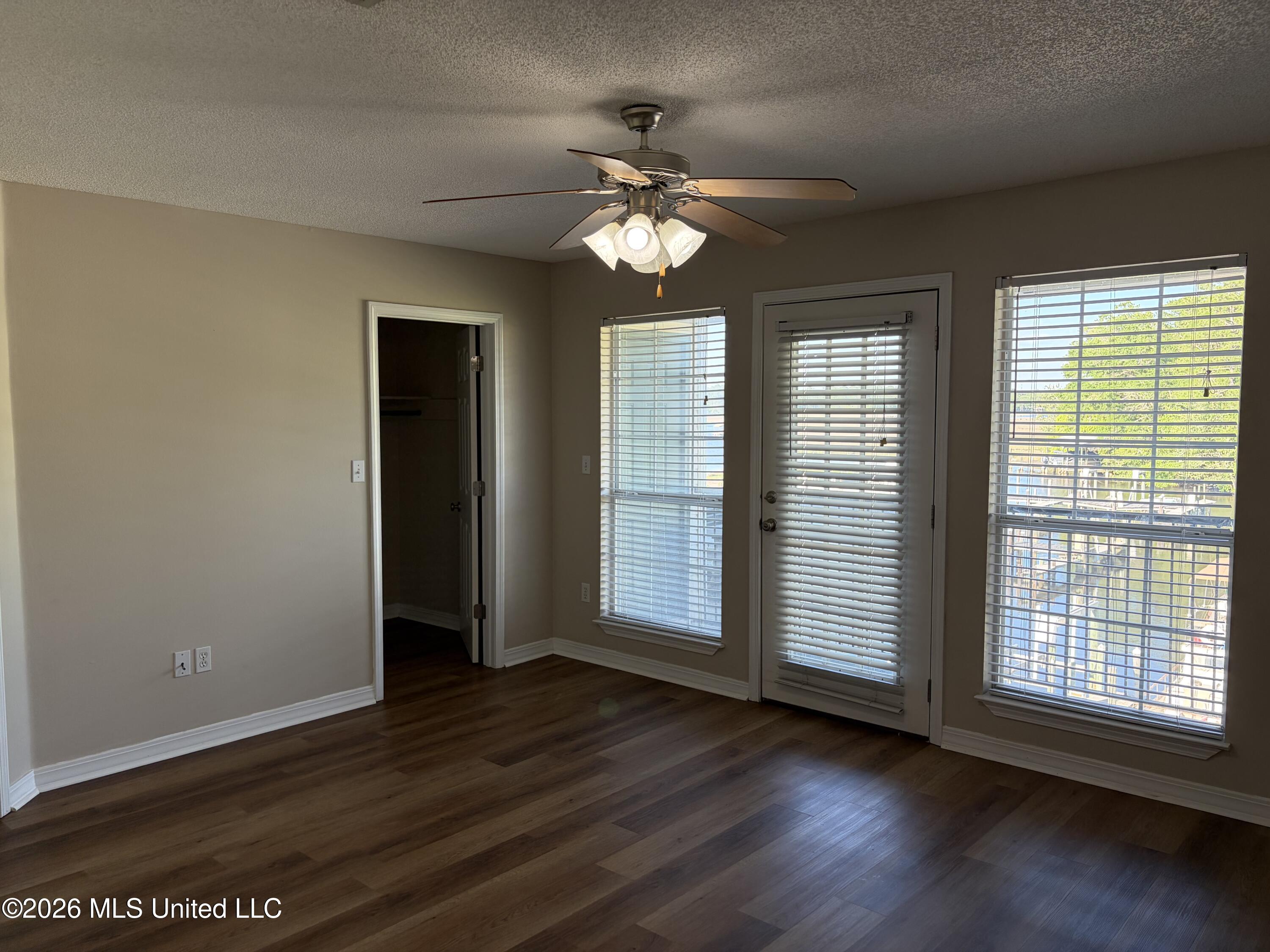 3230 Cumberland Road, Unit 213 Ocean Springs, MS 39564 - Photo 7 of 32 IMG_7603