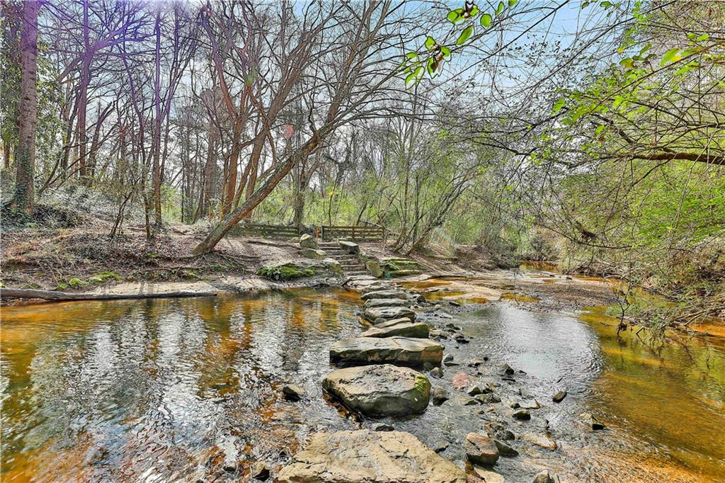 1029 North Jamestown Road Decatur, GA 30033 - Photo 32 of 36