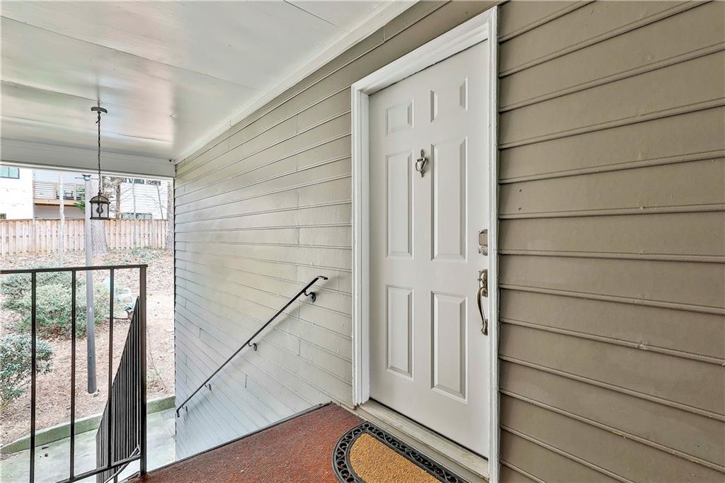 1029 North Jamestown Road Decatur, GA 30033 - Photo 5 of 36