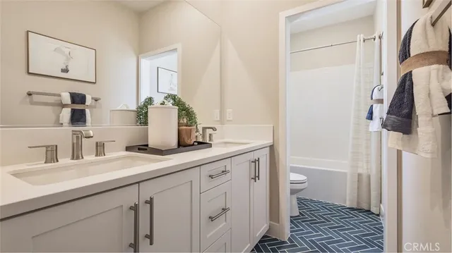 $699,990 | 27419 Shining Willow Lane, Valencia, CA 91381