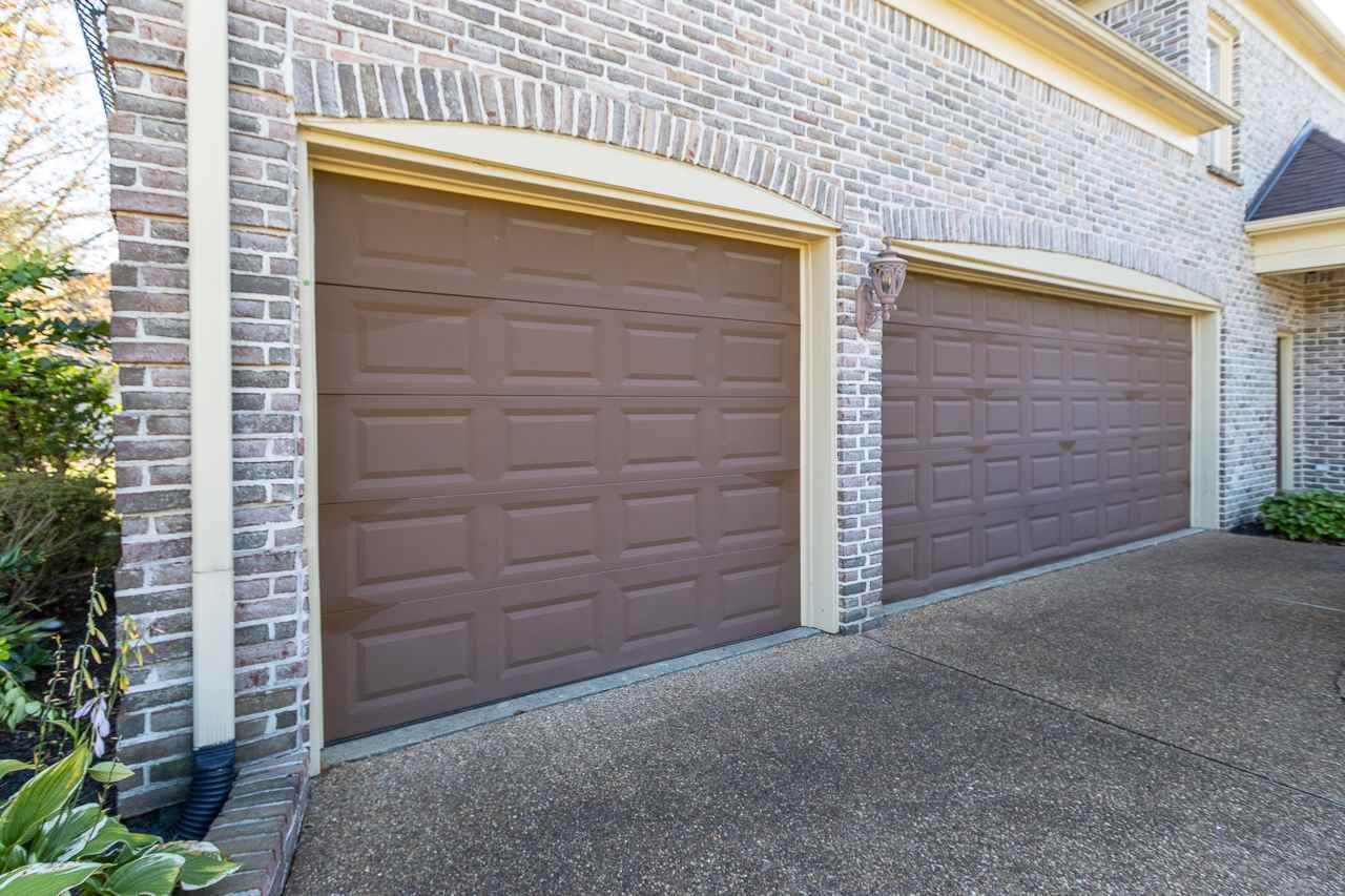 1085 Summer Spring Road Collierville, TN 38017 - Photo 23 of 25 House also boasts friends entrance near garage.