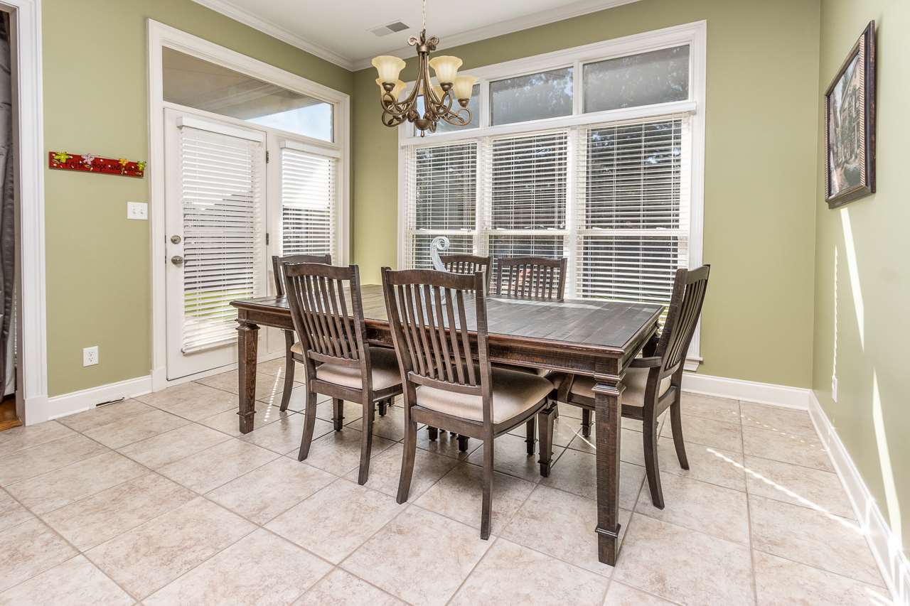 1085 Summer Spring Road Collierville, TN 38017 - Photo 7 of 25 Offers door to covered patio!