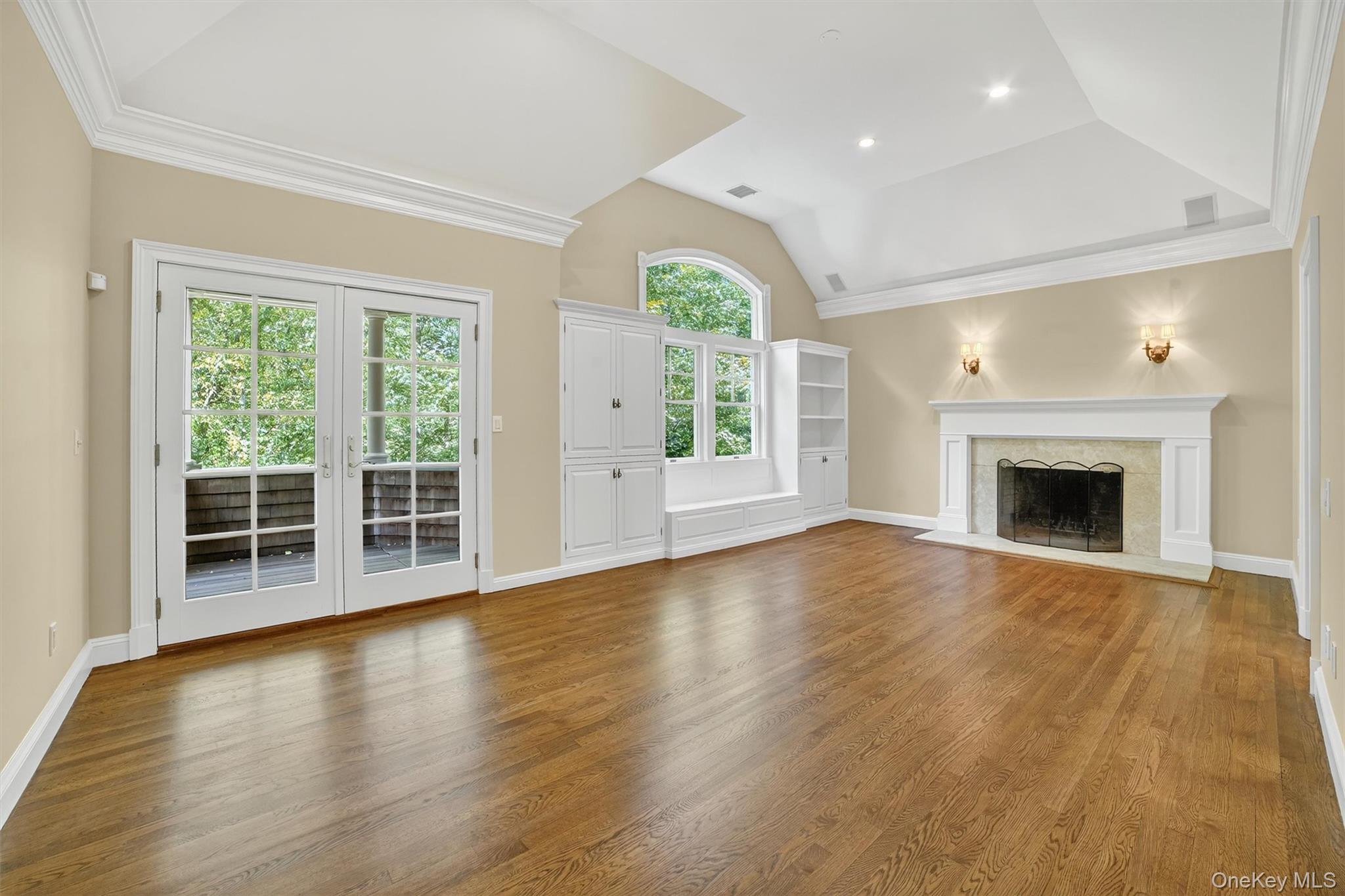6 Todd Road Katonah, NY 10536 - Photo 25 of 50 Primary w/fireplace and French doors to balcony