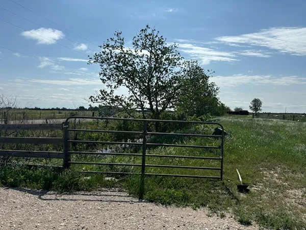 $300,000 | 14520 Hughes Road, Guy, TX 77444