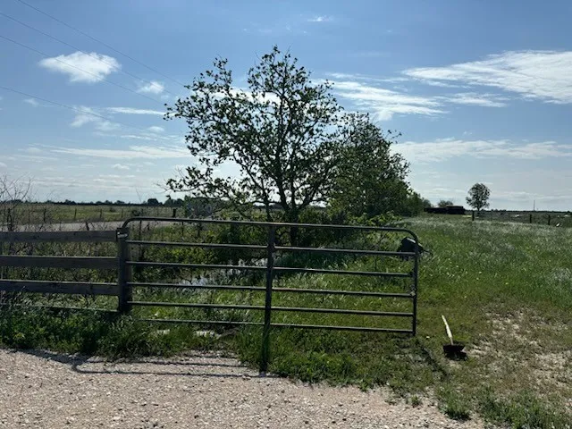 $315,000 | 14520 Hughes Road, Guy, TX 77444