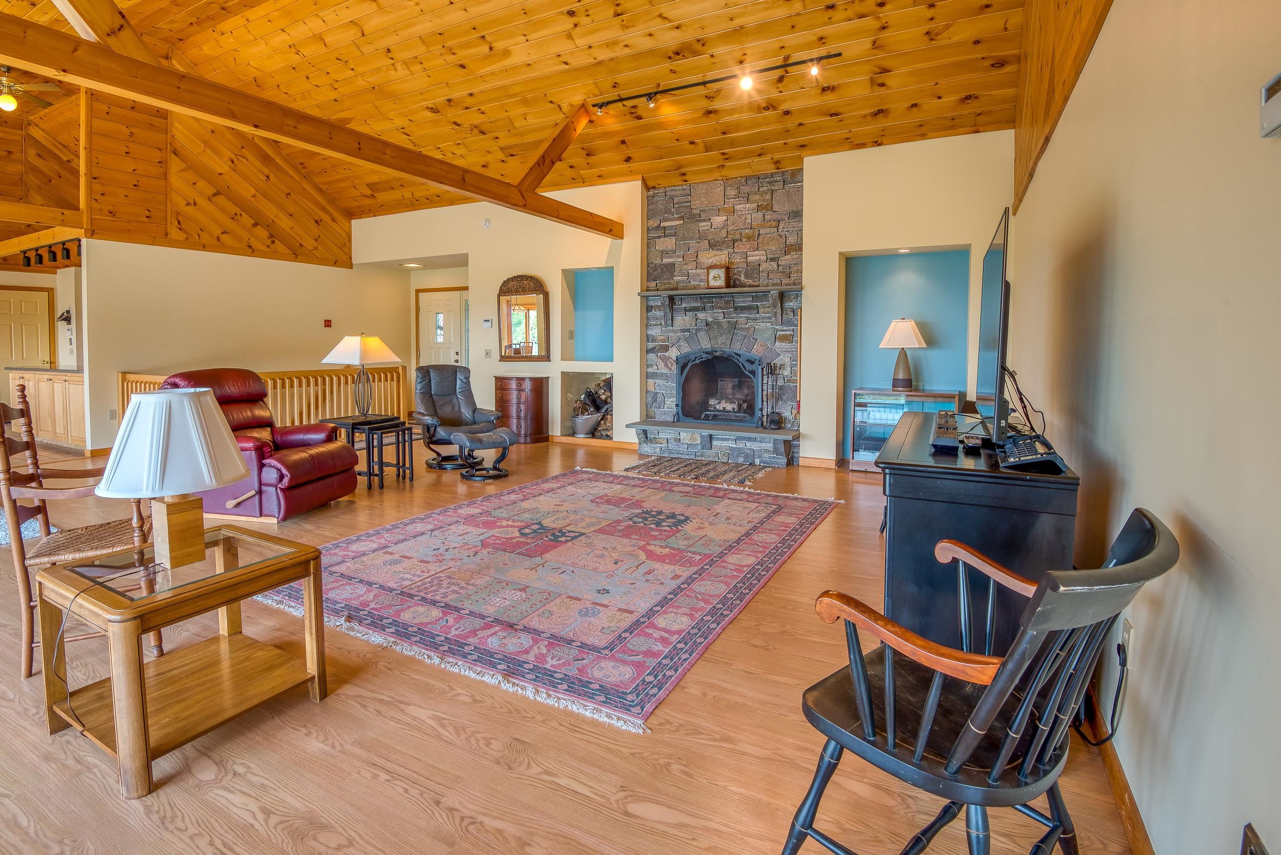 317 Mountain Road Dalton, NH 03598 - Photo 5 of 60