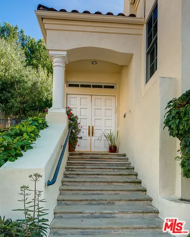 a view of a entryway front of house