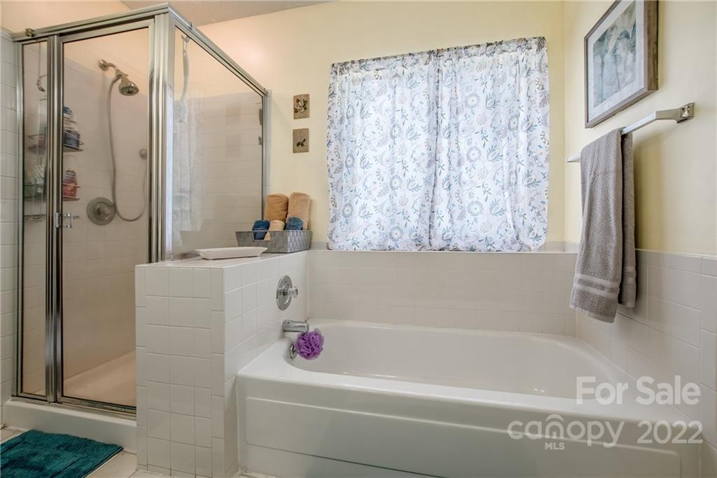 9601 Marshbrooke Road Matthews, NC 28105 - Photo 18 of 28 Gallery Image 18