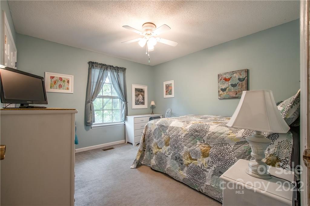 9601 Marshbrooke Road Matthews, NC 28105 - Photo 19 of 28 Gallery Image 19