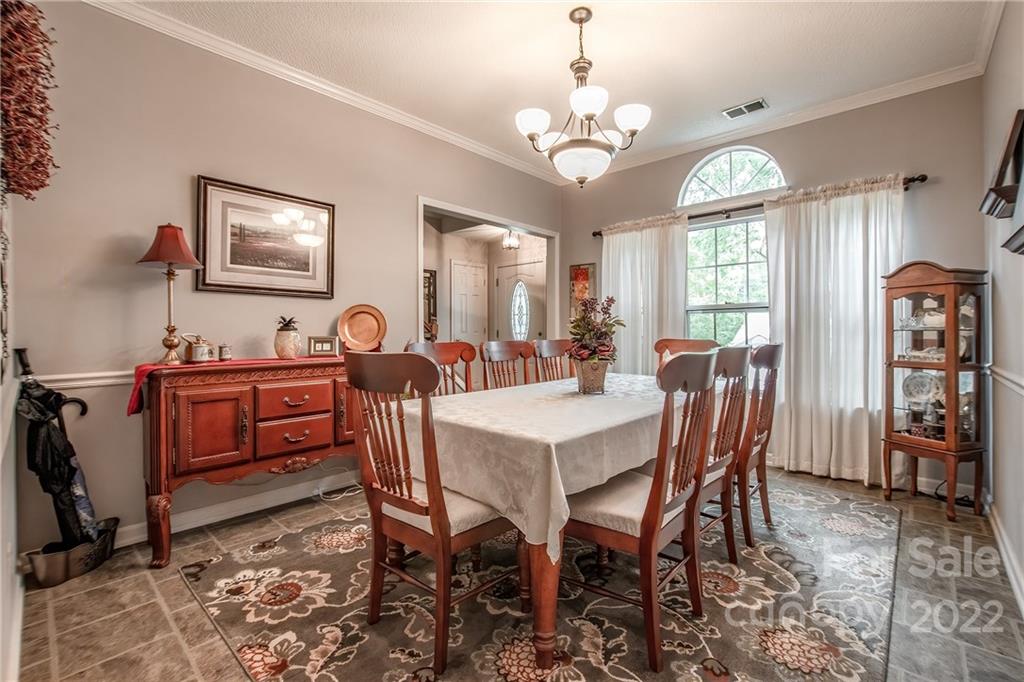9601 Marshbrooke Road Matthews, NC 28105 - Photo 5 of 28 Gallery Image 5