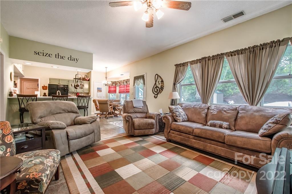 9601 Marshbrooke Road Matthews, NC 28105 - Photo 8 of 28 Gallery Image 8