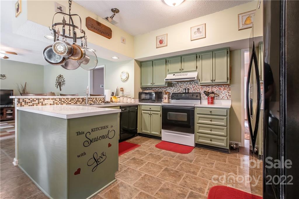 9601 Marshbrooke Road Matthews, NC 28105 - Photo 10 of 28 Gallery Image 10