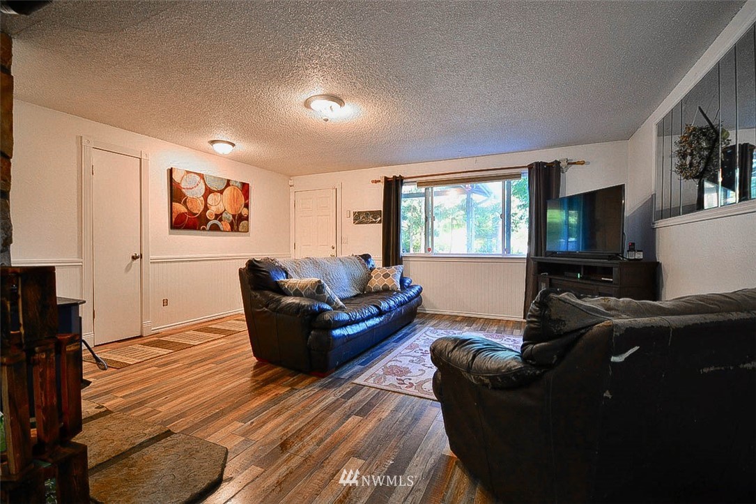 11030 Charm Road Southeast Rainier, WA 98576 - Photo 4 of 40 Gallery Image 4