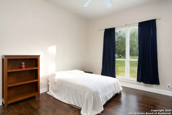 $5,000 | 26807 Interstate 10, Unit 3, Boerne, TX 78006