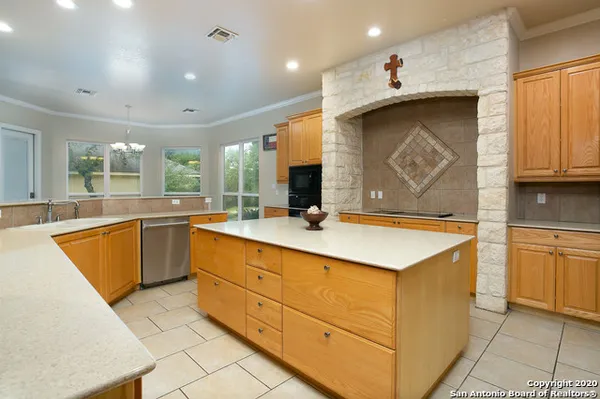 $5,000 | 26807 Interstate 10, Unit 3, Boerne, TX 78006