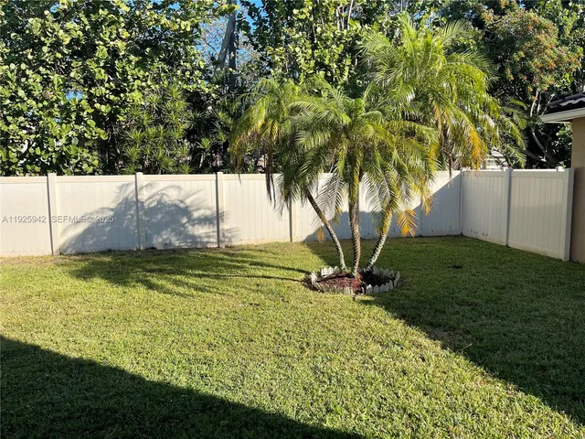 $3,700 | 10739 Oak Bend Way, Wellington, FL 33414