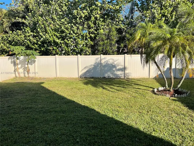 $3,700 | 10739 Oak Bend Way, Wellington, FL 33414