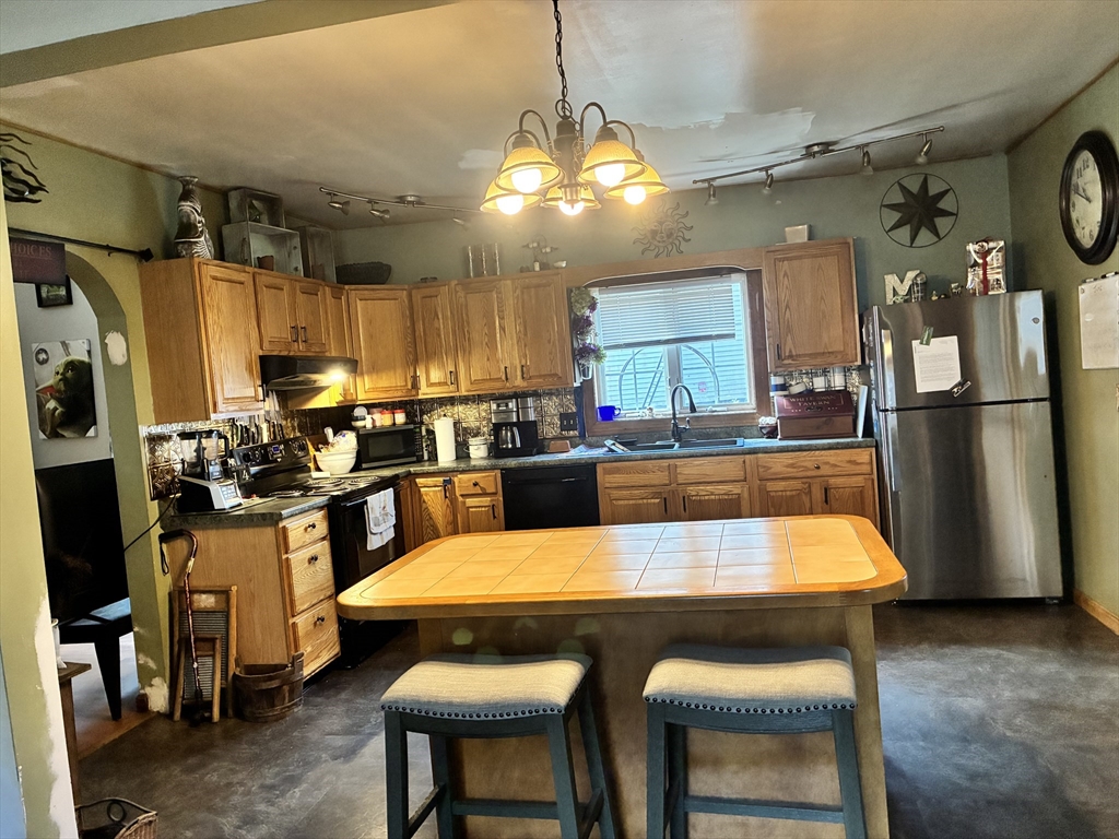 24 Bridge Street Montague, MA 01349 - Photo 6 of 24