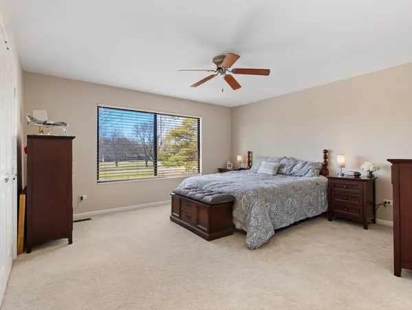 $475,000 | 186 Shoreline Road, Lake Barrington, IL 60010