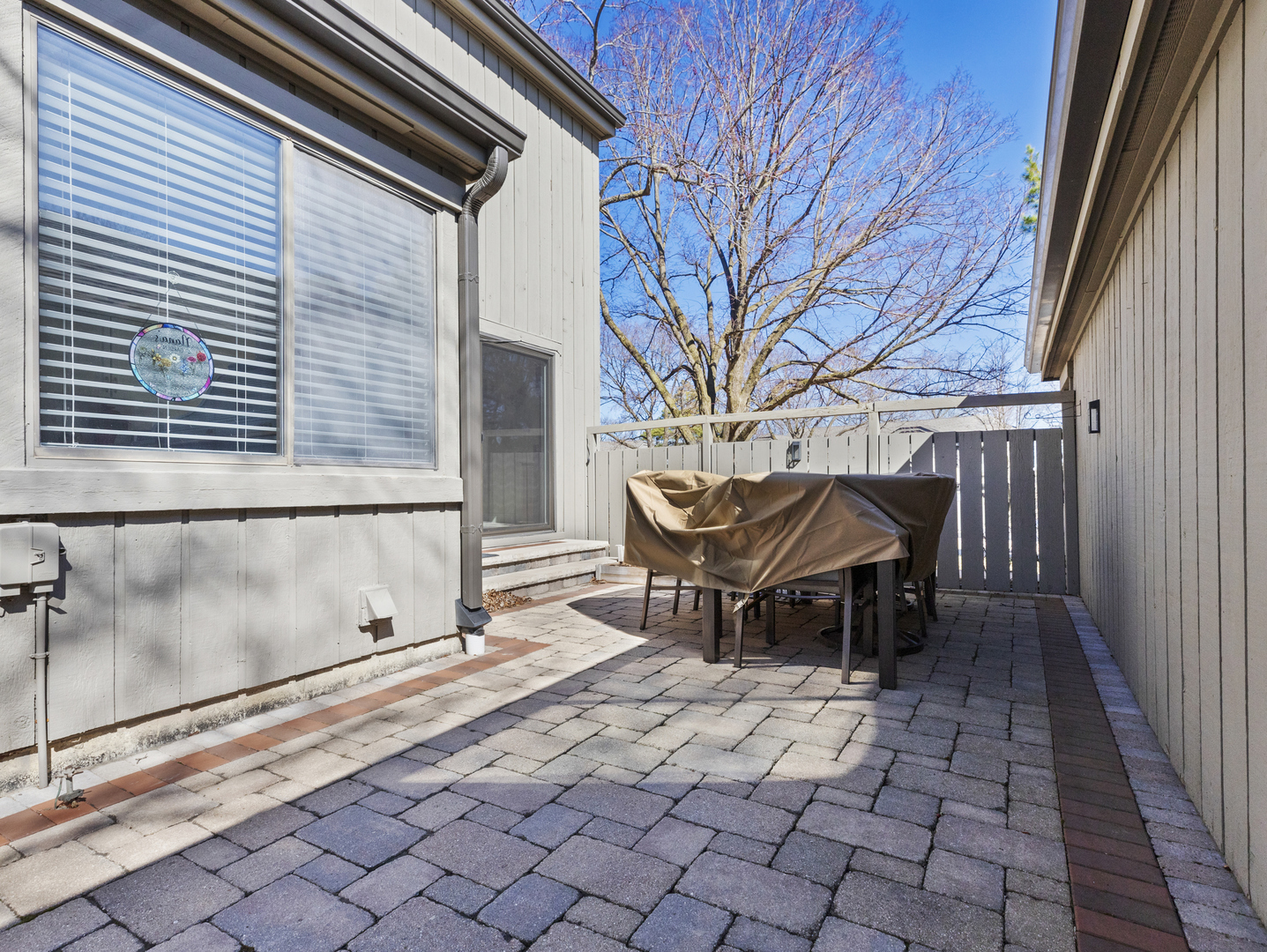 186 Shoreline Road Lake Barrington, IL 60010 - Photo 21 of 25 a patio with table and chairs