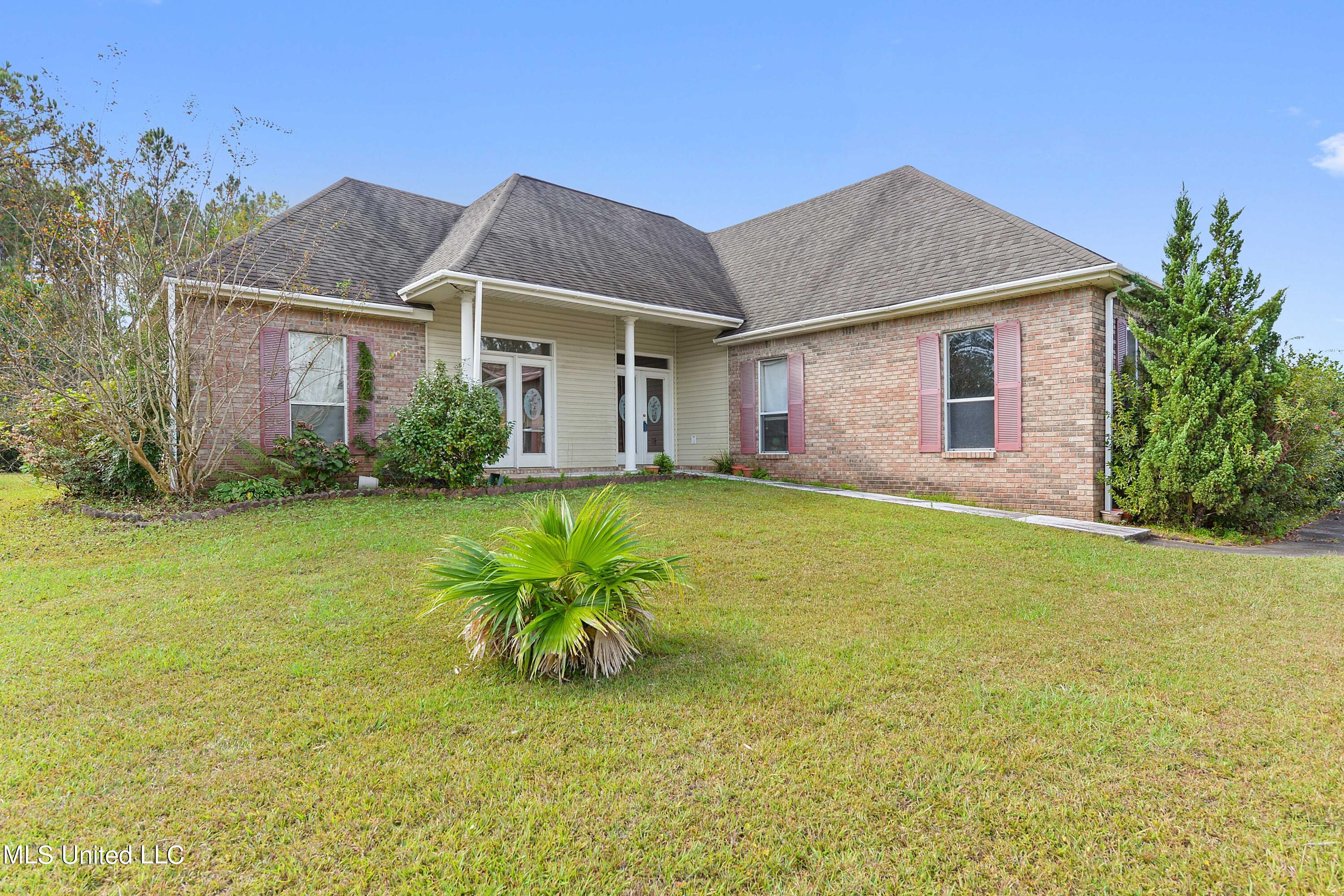 21620 East Ridge Drive Saucier, MS 39574 - Photo 1 of 32 Front of house