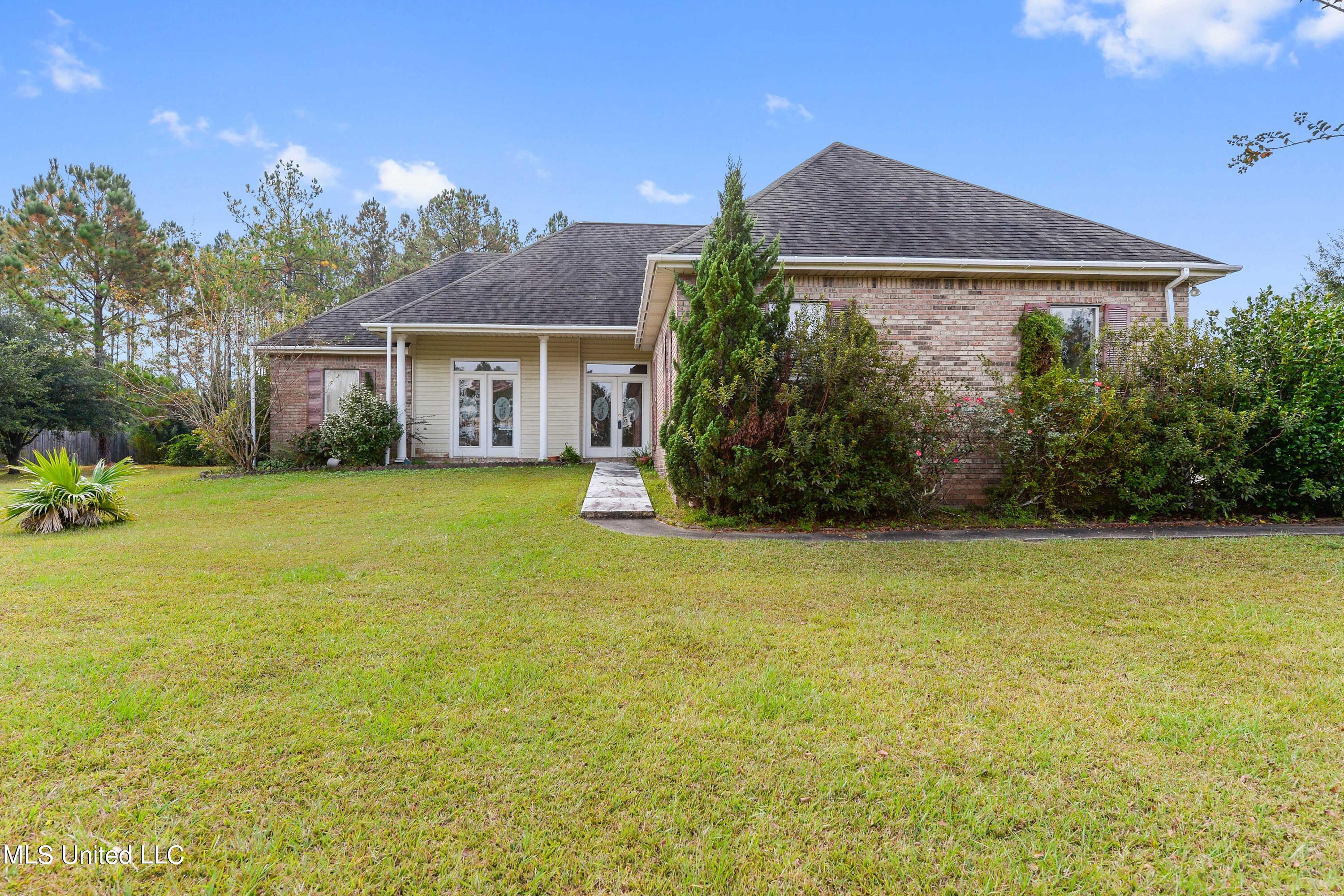 21620 East Ridge Drive Saucier, MS 39574 - Photo 2 of 32 001