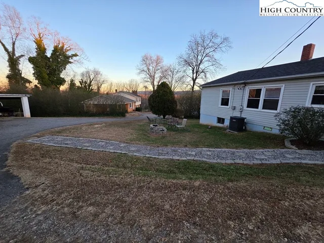 a view of house and outdoor space