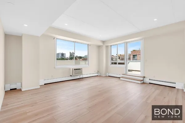 $949,999 | 300 West 145th Street, Unit 7C | Central Harlem