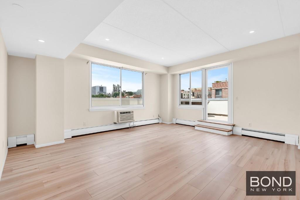 300 West 145th Street, Unit 7C Manhattan, NY 10039 - Photo 5 of 12 Living/Dining area