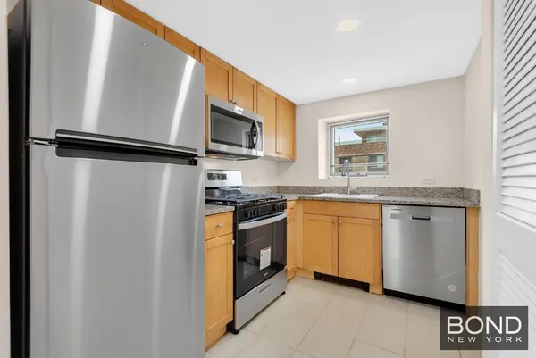 $949,999 | 300 West 145th Street, Unit 7C | Central Harlem